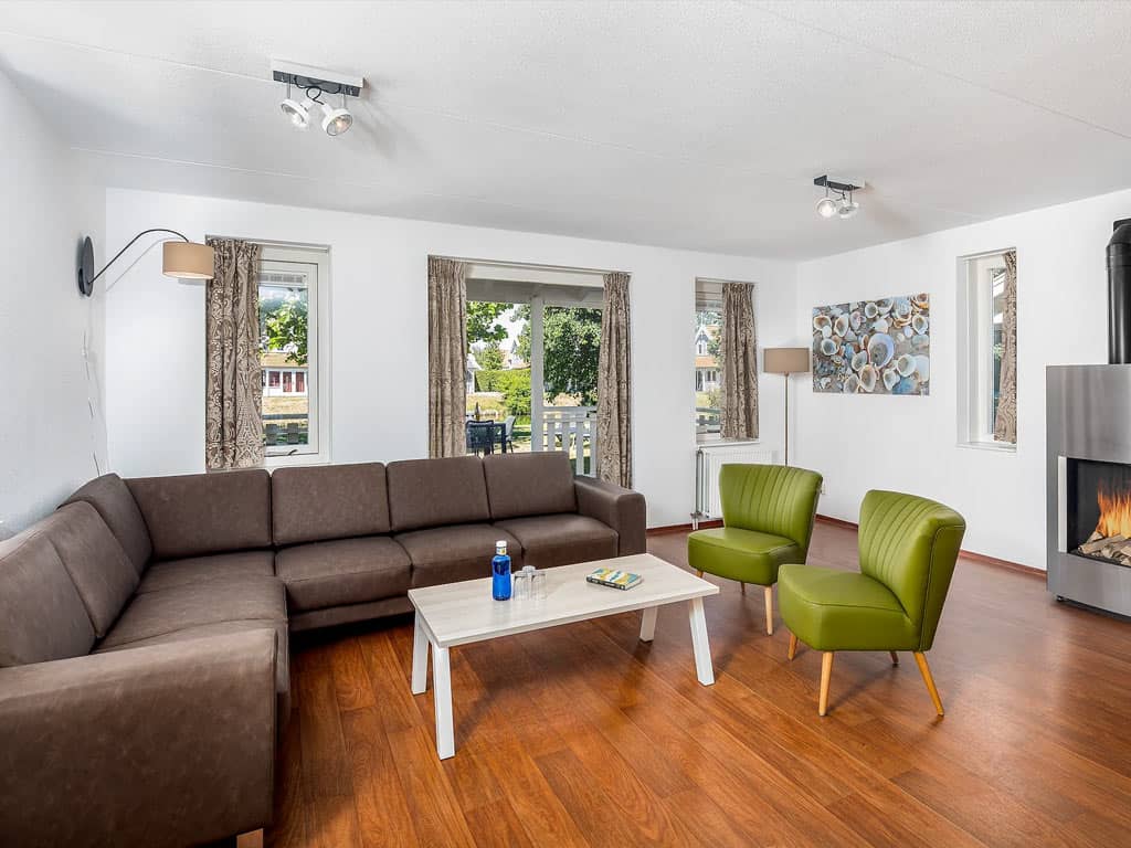 Impressie van de inrichting van de 8-persoons villa Staetelaan Comfort 8 op Summio Parc Aquadelta