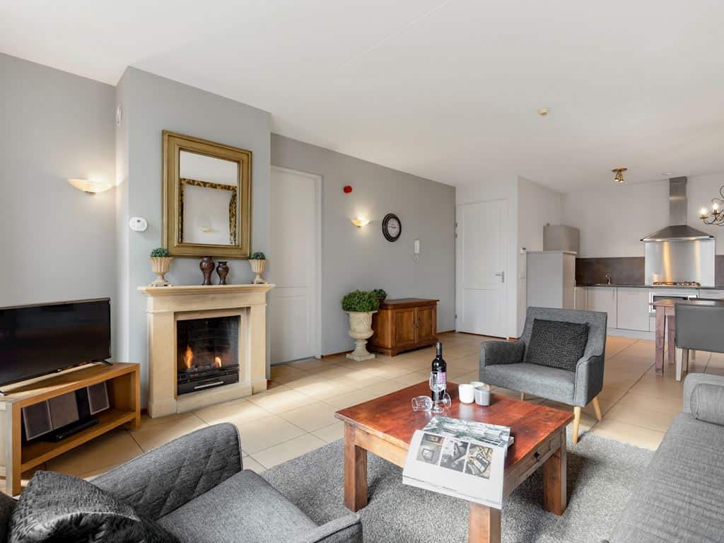 Impressie van de woonkamer in het 2-persoons appartement bij Landal Kasteeldomein De Cauberg 2ELA in Limburg