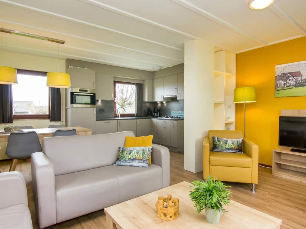 Impressie van het interieur in een van de bungalows op Summio Vakantiepark Reevallis