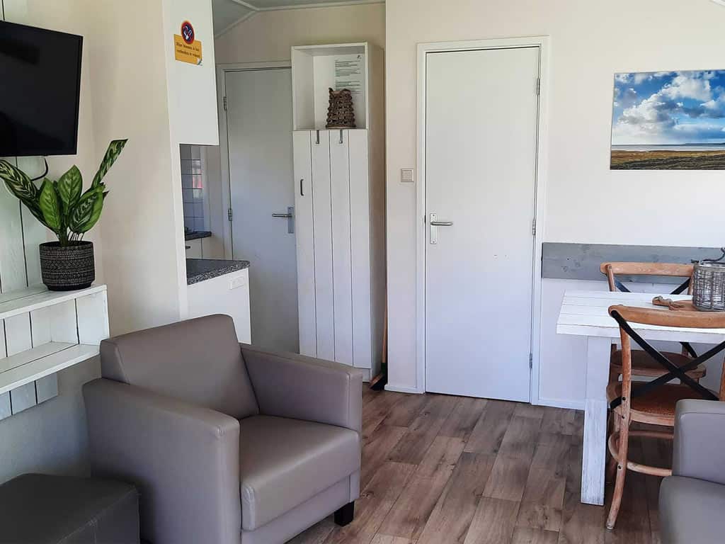 Impressie van het interieur van het 4-persoons chalet Duinhuisje op Molecaten Park Waterbos op Voorne-Putten