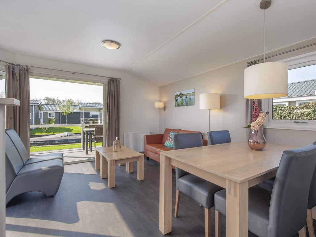 Impressie van het interieur van het 4-persoons chalet Meerkoet 4 op Vakantiepark Giethoorn