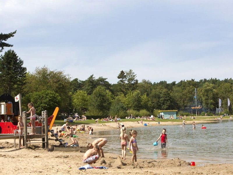 Strand en natuurbad op Droompark de Zanding