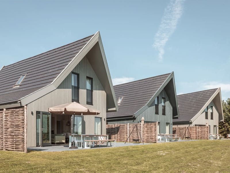 Luxe villa's met terras aan het water