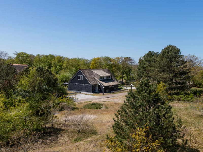 De luxe villa's zijn mooi gelegen op het eiland