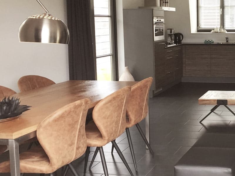 Open keuken met eettafel