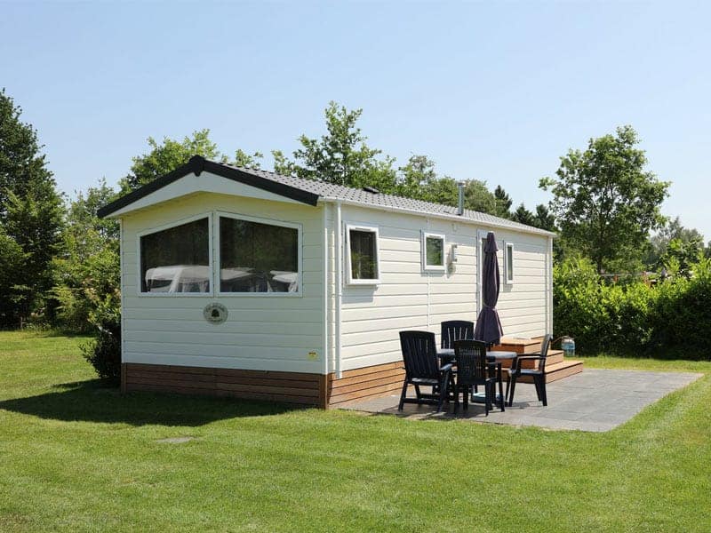 De voorkant van het 4-persoons mobile home