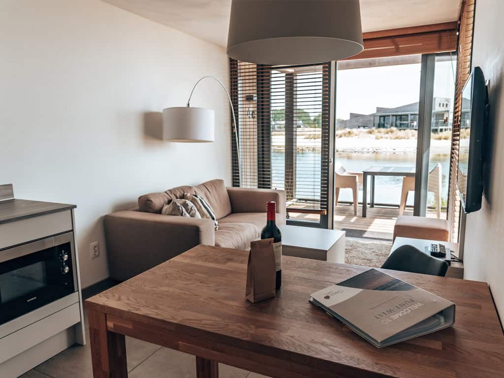 Impressie van de 2-persoons hotelstudio Waterfront op Beach Resort Punt West in Ouddorp