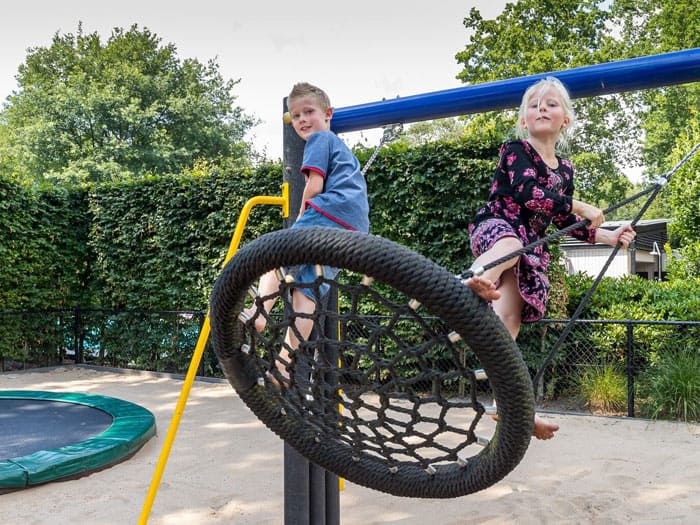 Een van de twee speeltuinen op het vakantiepark