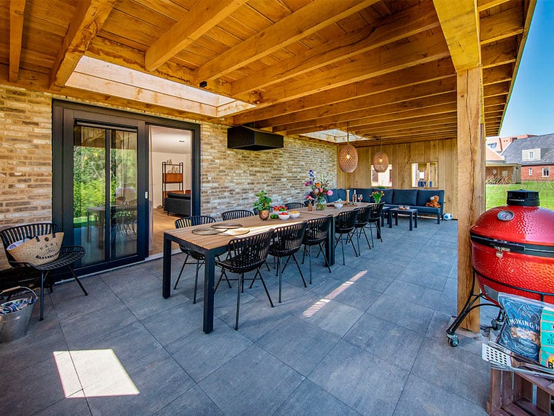 Impressie van het terras bij villa Premium Buitenleven op Parc Maasresidence Thorn in Limburg