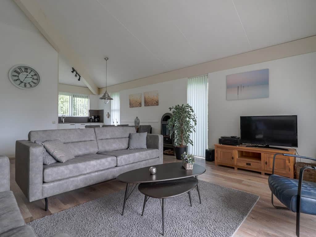 Impressie van de luxe 5-persoons bungalow op Beach Resort Makkum Star+