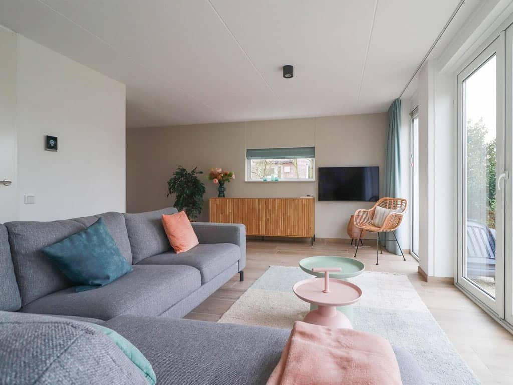 Impressie van de 6-persoons bungalow op Beach Resort Makkum Solo+
