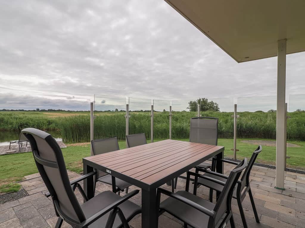 Impressie van de luxe bungalow Star+ voor 6 personen op Beach Resort Makkum