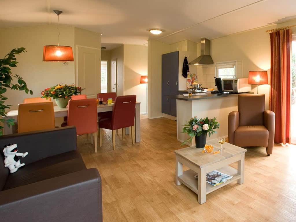 Impressie van het 6-persoons chalet op vakantiepark De Twee Bruggen 'Boerderij' in de Achterhoek