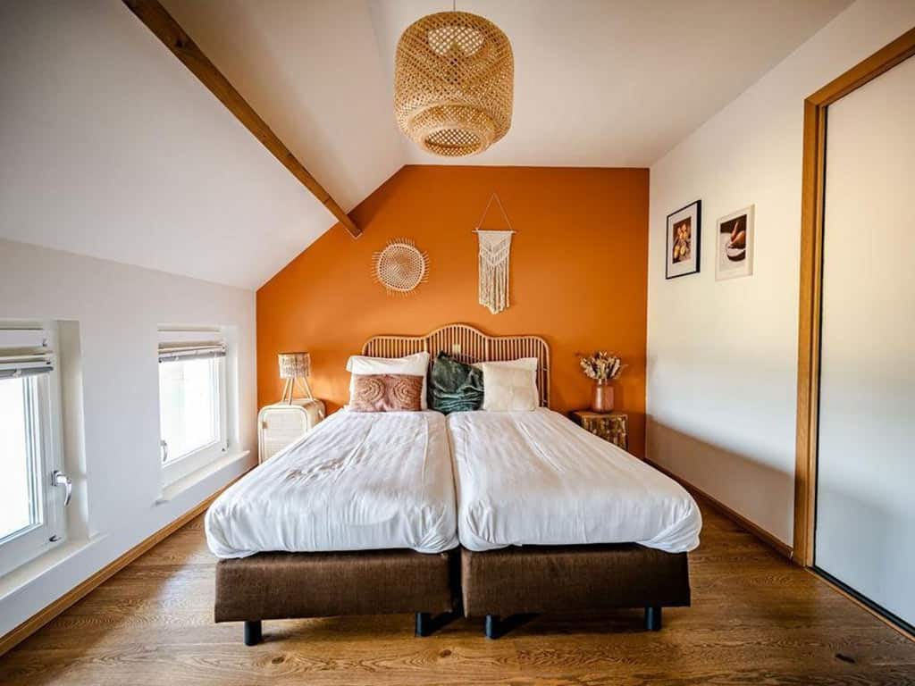 Impressie van een 2-persoons TinyParks Cast Away hotelkamer op Tiengemeten