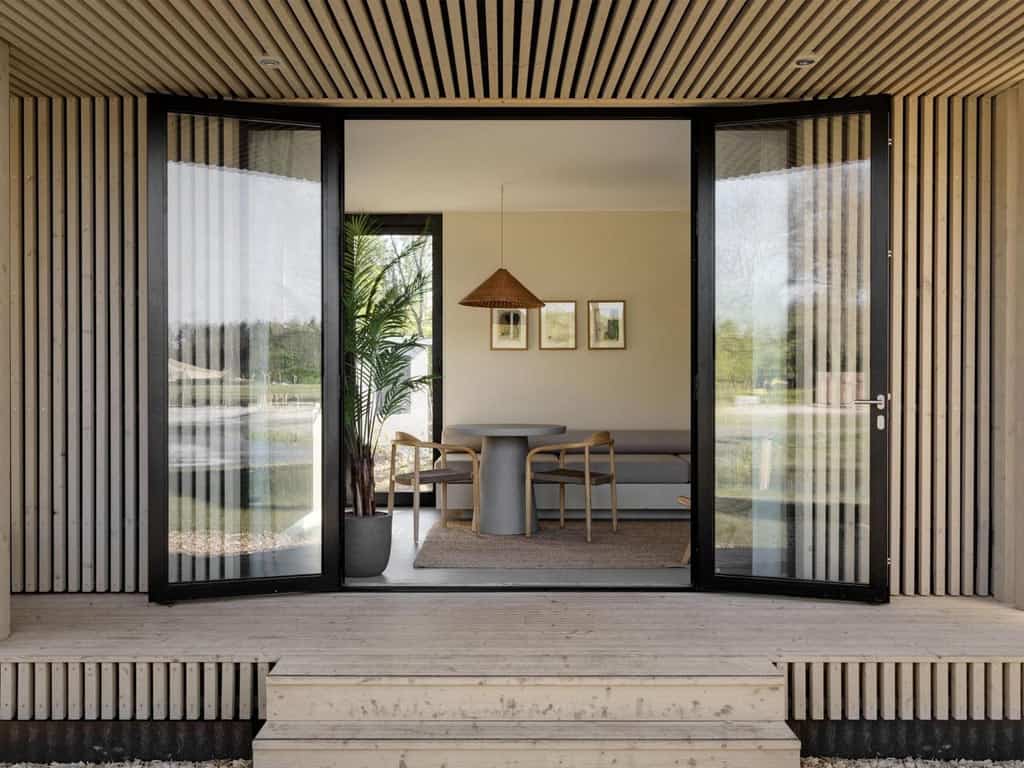 Impressie van de 4-persoons glamping lodge Jacuzzi op Resort de Parel