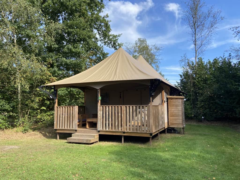 Impressie van de RCN de Noordster glamping safaritent Neptunus voor 4 personen in Dwingeloo, Drenthe