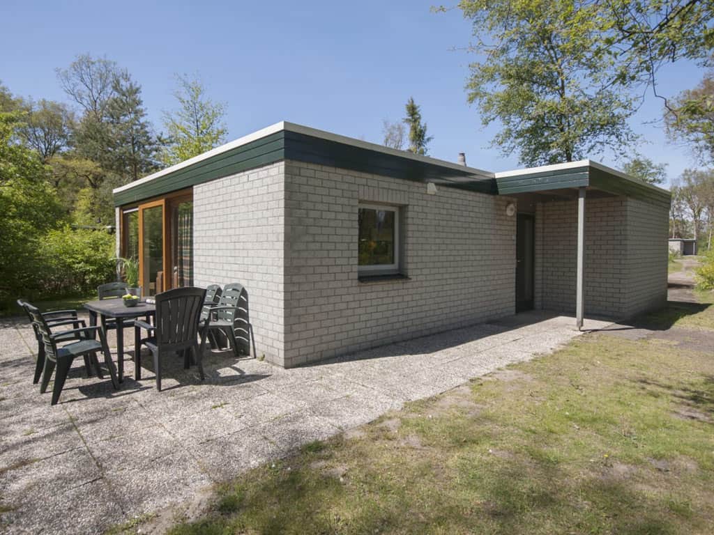 Impressie van de aangepaste bungalow de Dobbe voor 6 personen op RCN de Roggeberg in Appelscha