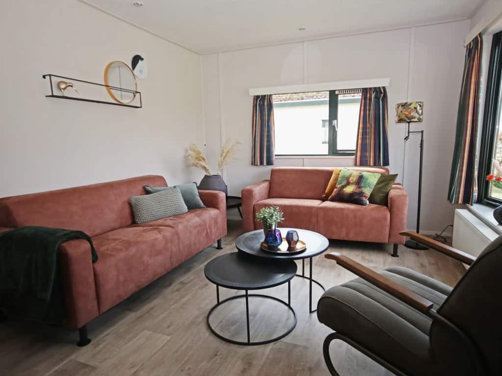 Impressie van de woonkamer in het 6-persoons chalet Stuga op RCN de Flaasbloem