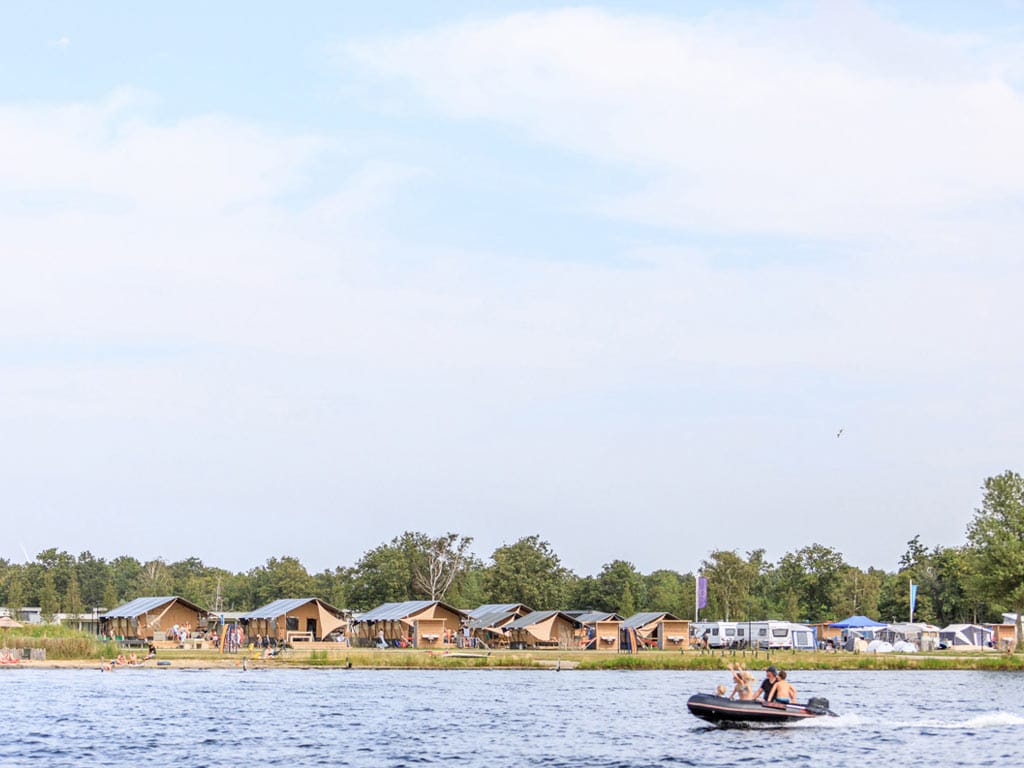 Impressie van vakantiepark en camping RCN de Schotsman in Kamperland, direct aan het Veerse Meer in Zeeland