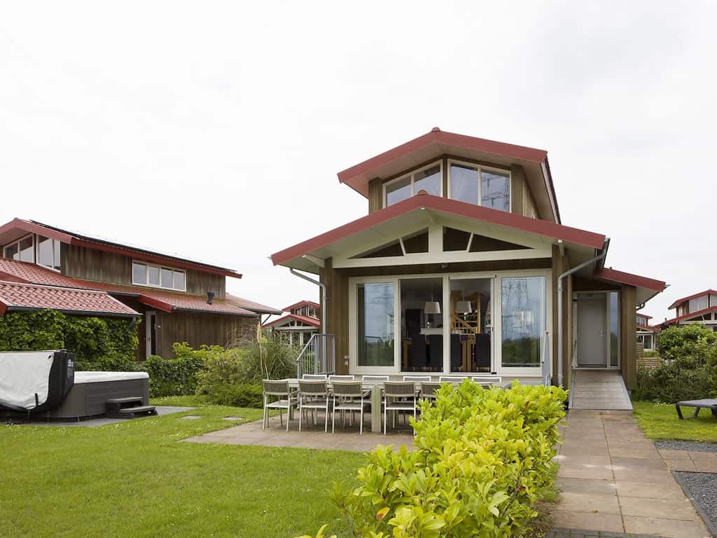 Impressie van villa Goudplevier Wellness Plus voor 10 personen op Summio Waterpark Zwartkruis in Noardburgum