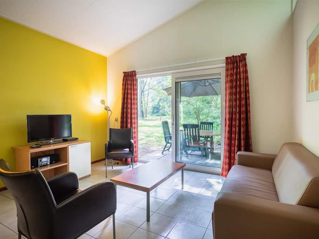 Impressie van de inrichting van de 4-persoons bungalow Sauna 4 op vakantiepark Summio Parcs de Berkenhorst