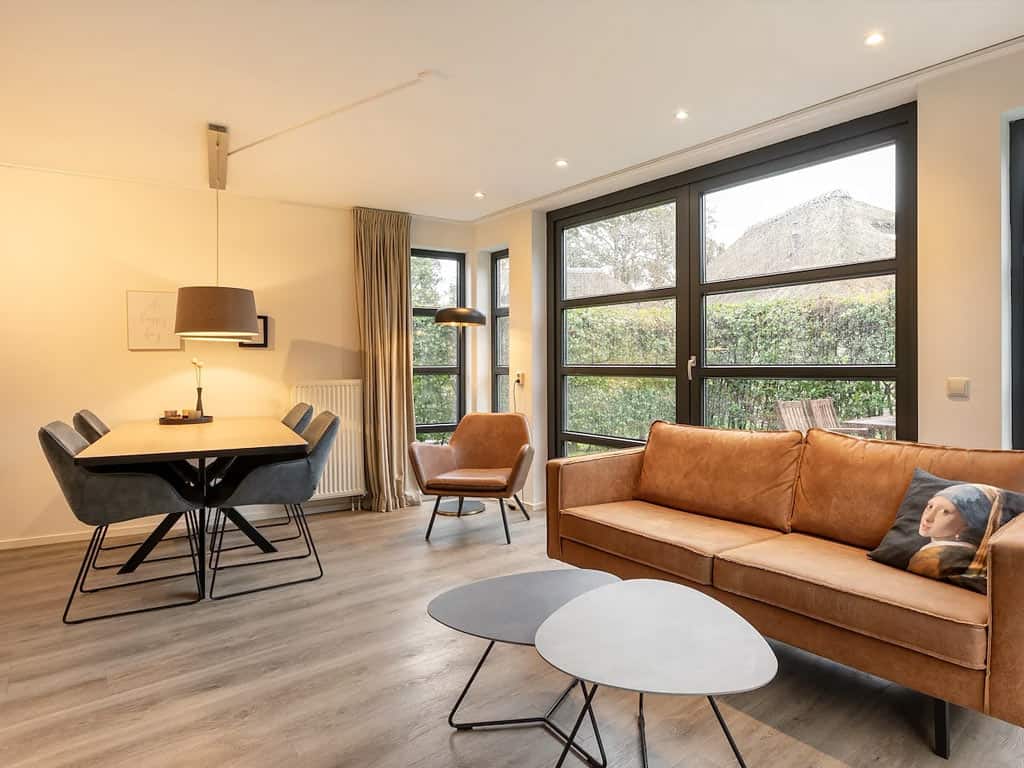 Impressie van een woonkamer in de 4-persoons vakantiewoning Buitenhuis op Dormio Park Scorleduyn