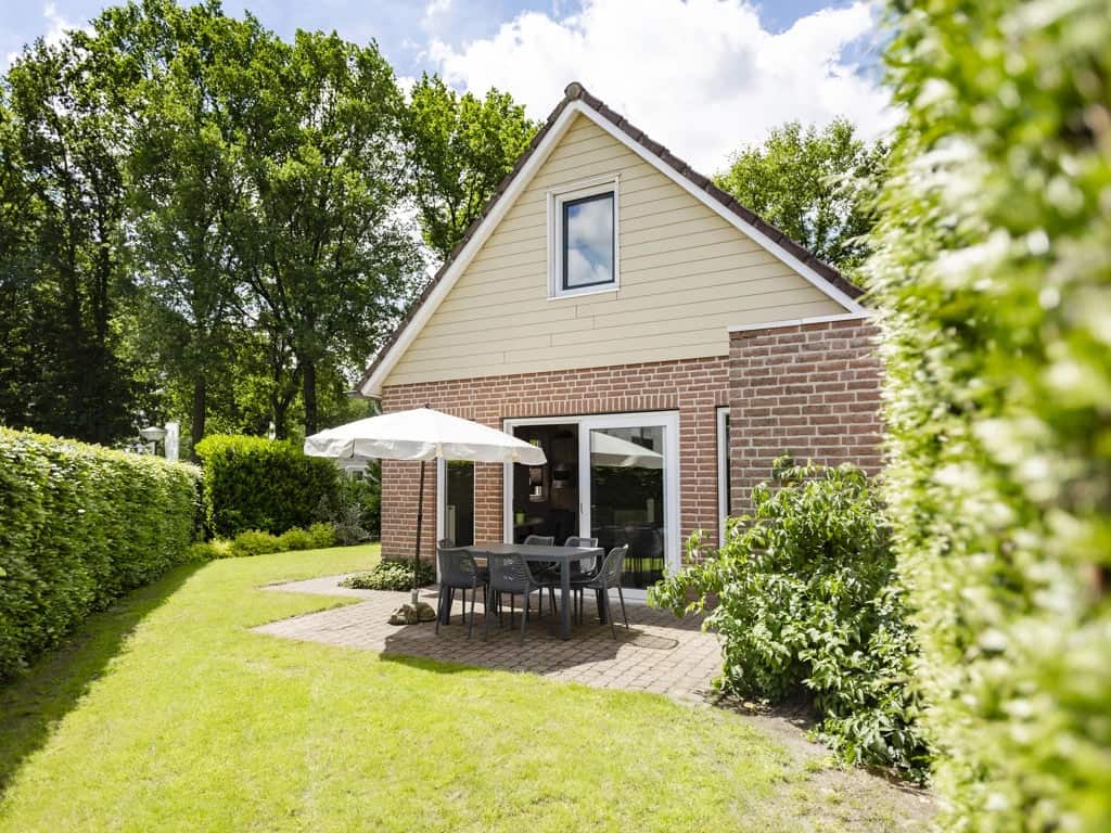 Impressie van een bungalow op het voormalige Roompot vakantiepark Summio Bungalowpark De Riethorst in Plasmolen