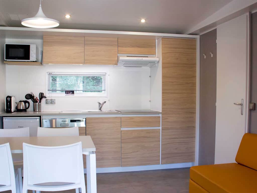 Impressie van het interieur van het 4-persoons chalet Kamille op Molecaten Park Waterbos op Voorne-Putten