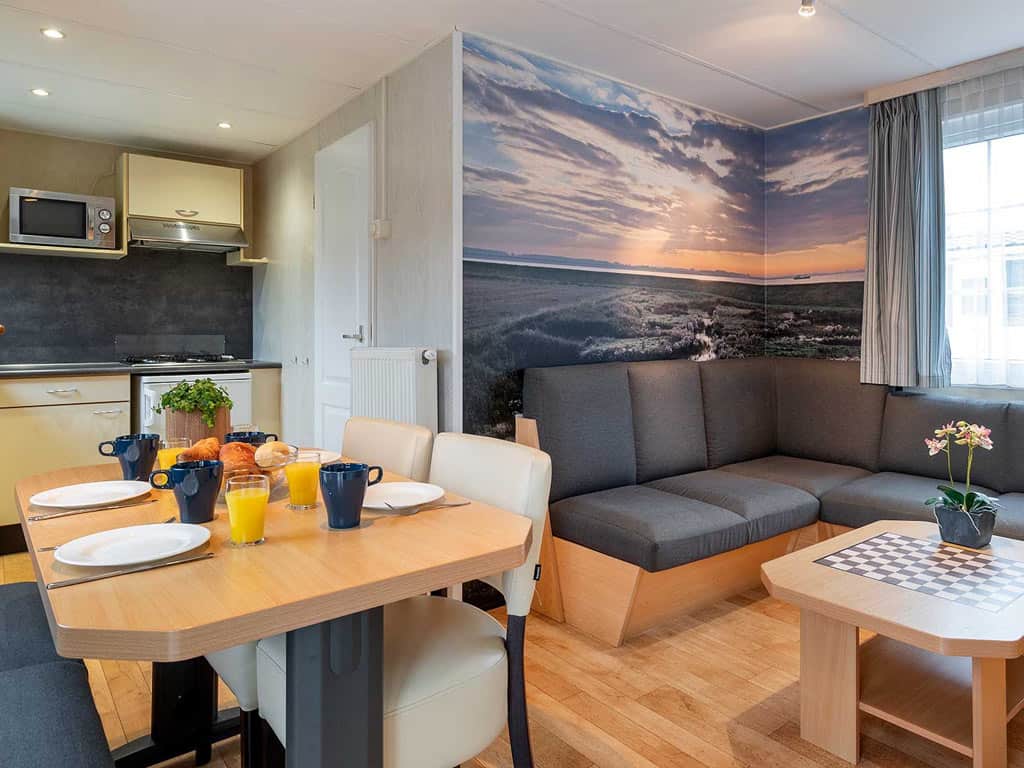 Impressie van het interieur in het 4-persoons chalet Zeekraal op Molecaten Park Wijde Blick in Renesse
