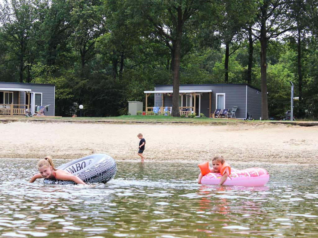 Impressie van chalet Kamille voor 4 personen op Molecaten park Kuierpad in Wezuperbrug, Drenthe
