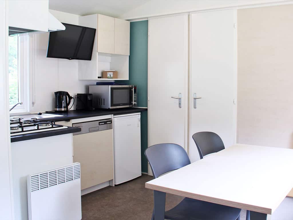 Impressie van het interieur van het 4-persoons chalet Koolmees op Molecaten Park De Agnietenberg