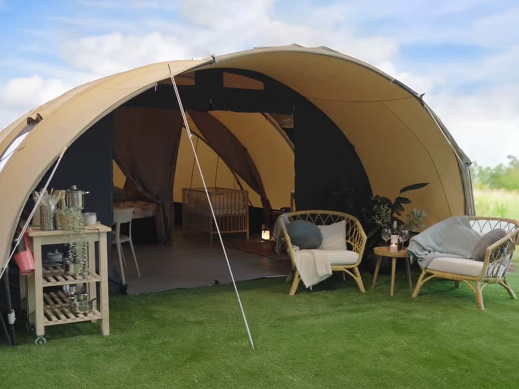 Impressie van tent Papaver voor 6 personen op Molecaten Park 't Hout in Bakkeveen, Friesland