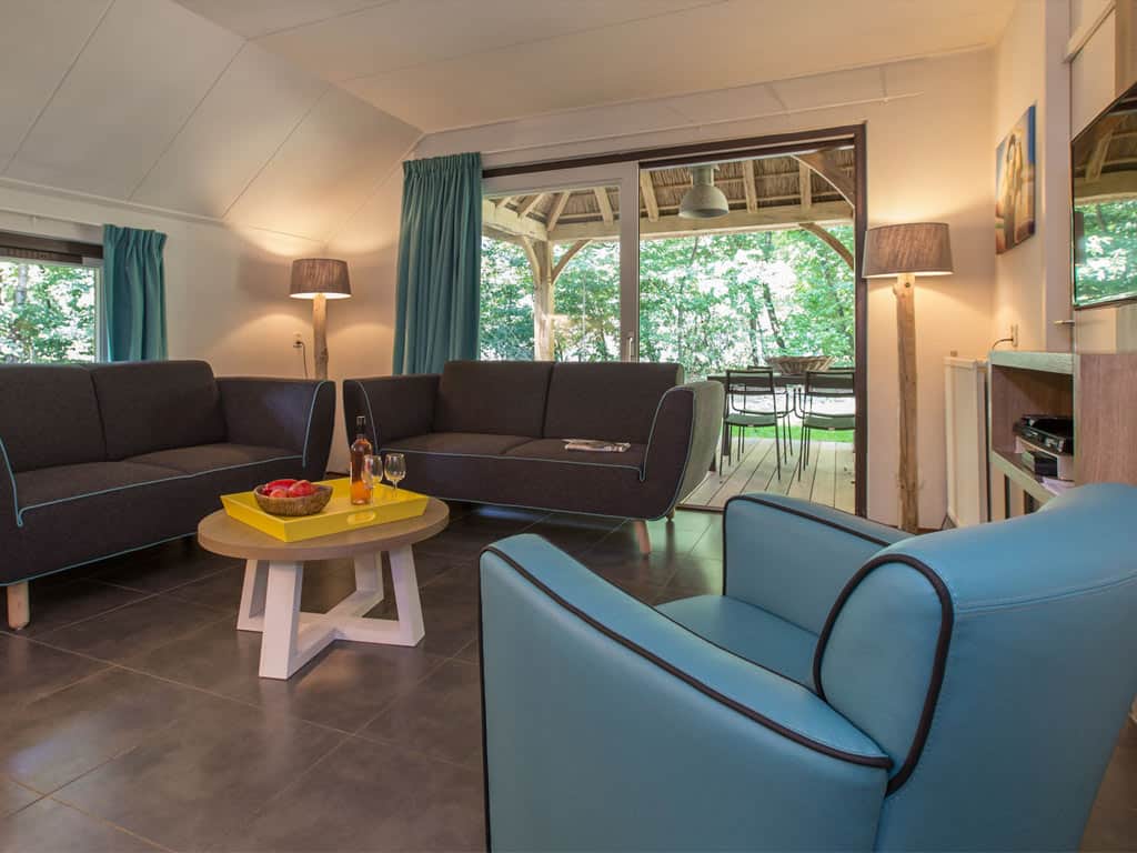 Impressie van het interieur in het 6-persoons vakantiehuisje Buitengoed op Molecaten Park De Leemkule