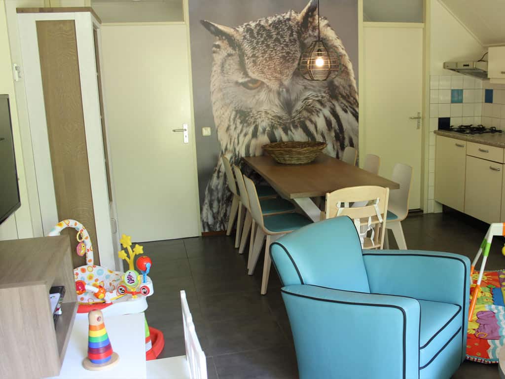 Impressie van het interieur in het 6-persoons vakantiehuisje Kroost op Molecaten Park De Leemkule
