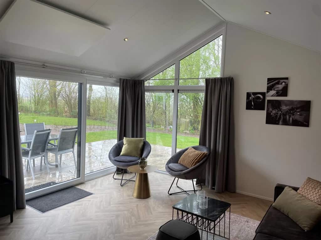 Impressie van de inrichting van het 4-persoons chalet Velthorst 4 op EuroParcs Bad Hoophuizen