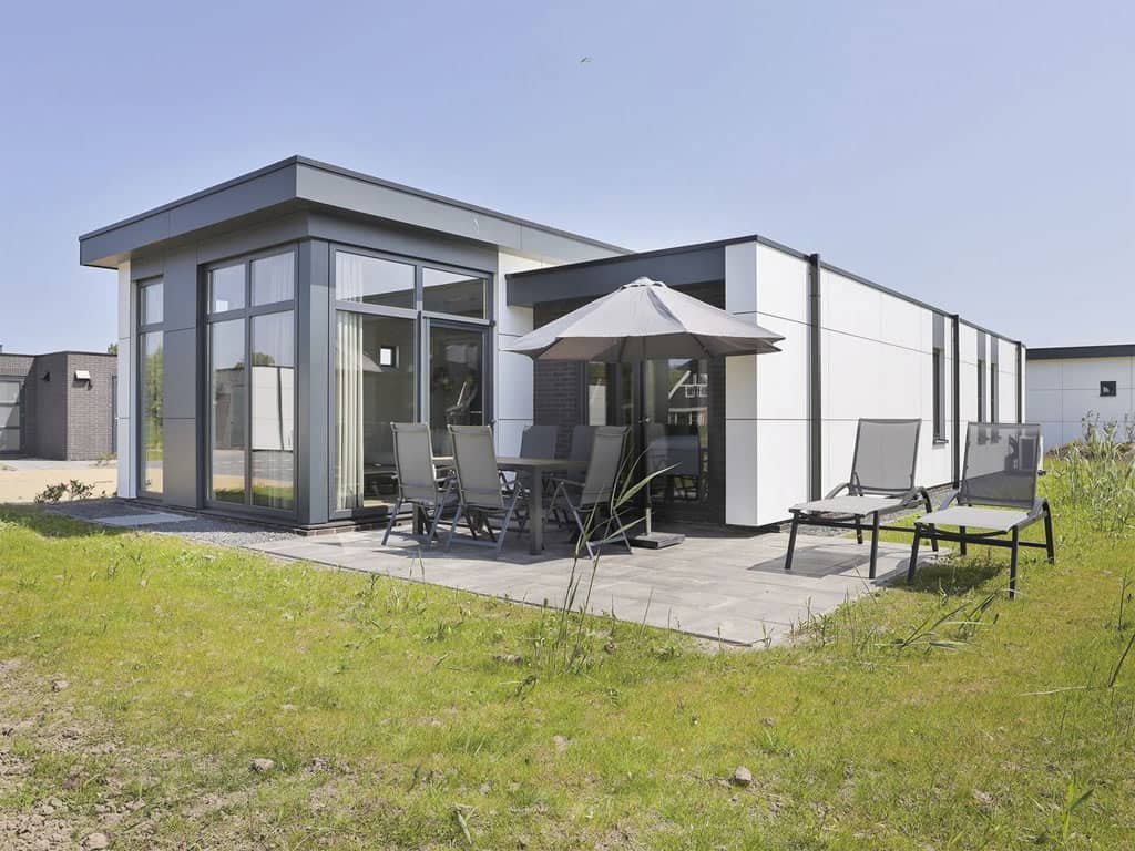 Impressie van de extra luxe Landal Waterparc Veluwemeer 6ELW wellness bungalow voor 6 personen in Biddinghuizen