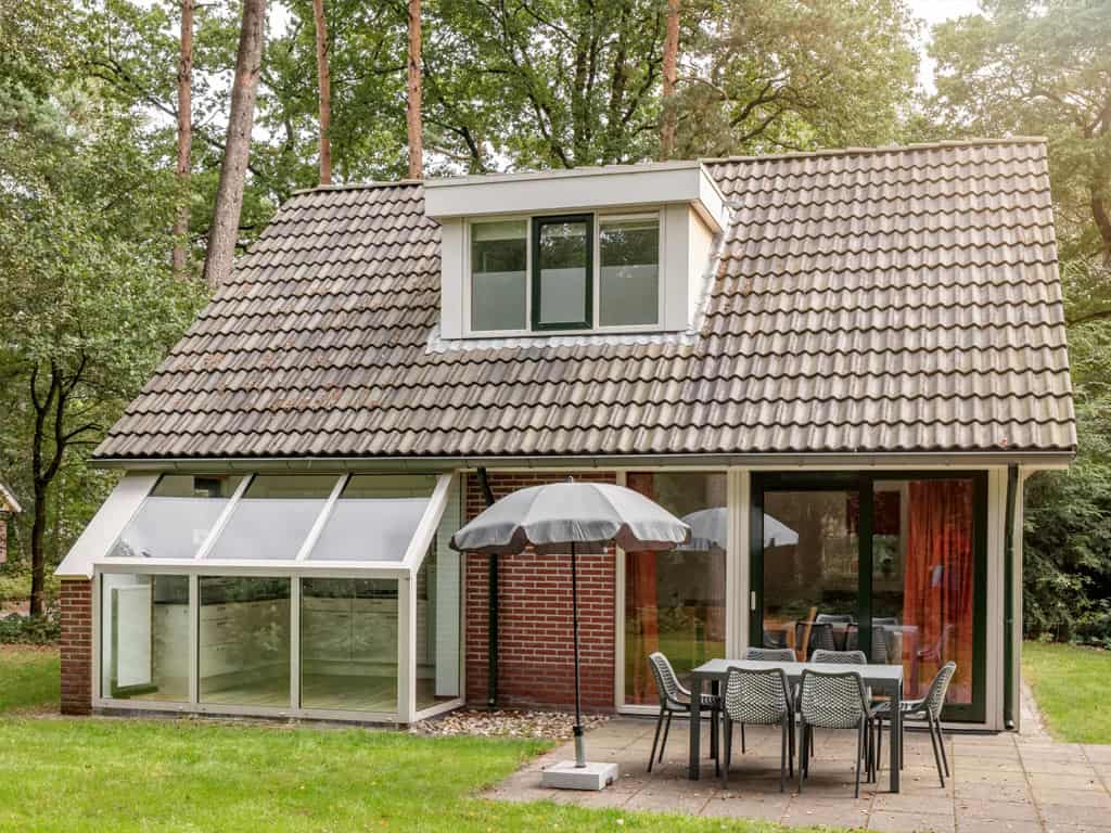 Impressie van bungalow L6B voor 6 personen op Roompot Bospark Lunsbergen in Borger