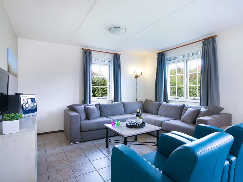 Impressie van de inrichting van villa U10 voor 10 personen op Roompot Buitenhof Domburg in Zeeland