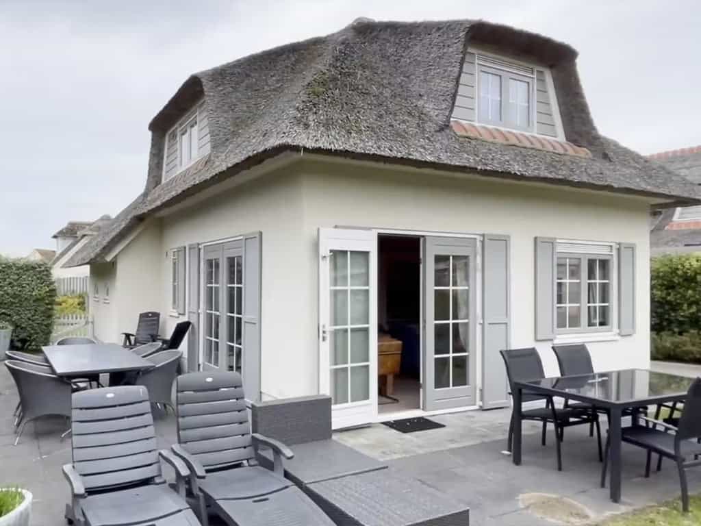 Impressie van de kindvriendelijke villa MK7, een huisje in Zeeland voor 6 personen en 1 kind op Roompot Buitenhof Domburg