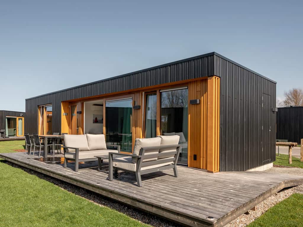 Impressie van de aangepaste lodge 4M op Roompot Beach Resort Brouwersdam, een vakantiehuis voor 4 personen in Scharendijke