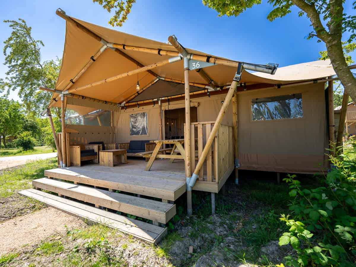 Impressie van Safaritent 6 voor 6 personen op Roompot Glamping Lauwersmeer in Vierhuizen