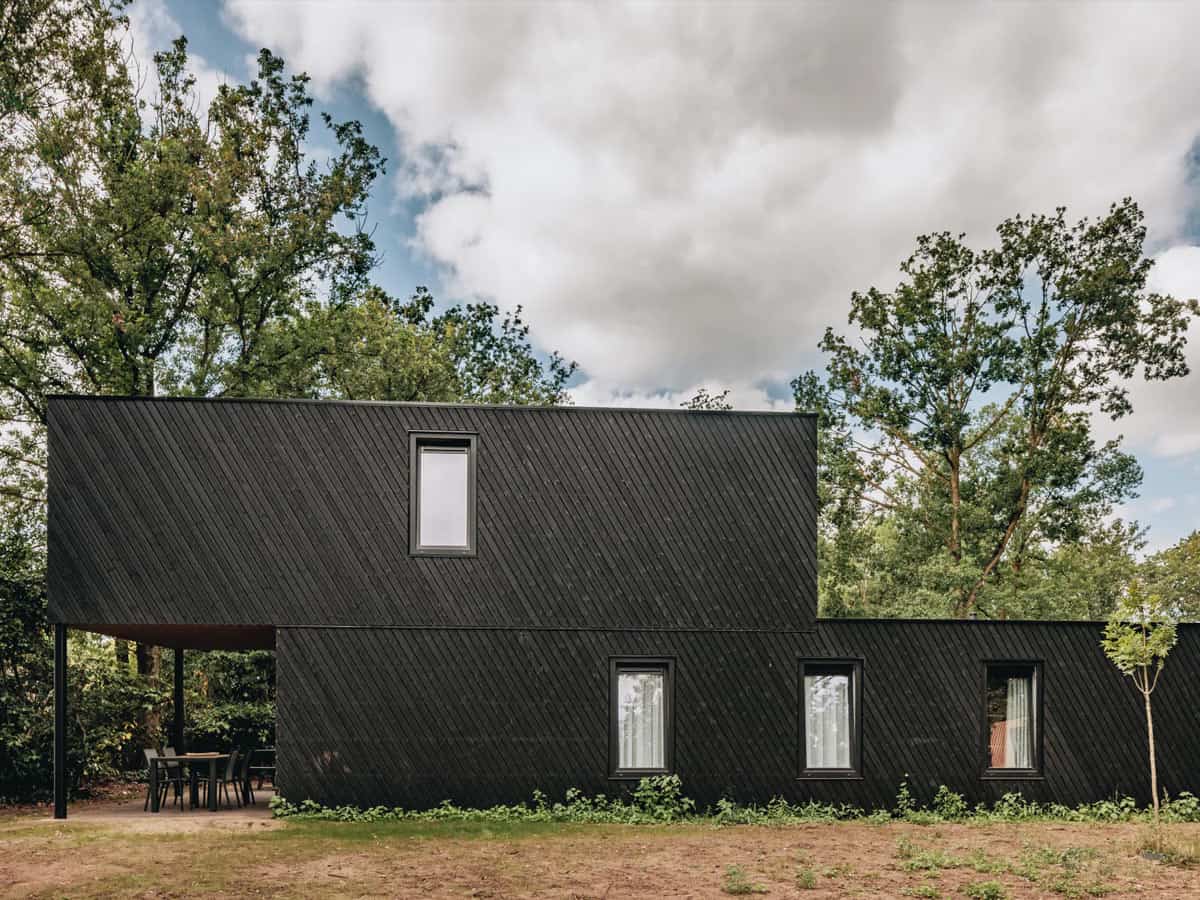 Impressie van Forest Villa 10, een vakantiehuis voor 10 personen op Roompot Vakantiepark Schaijk in Noord-Brabant