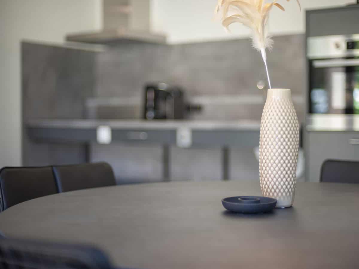 Impressie van de inrichting van Wood Lodge MV 4 voor 4 personen op Roompot Bospark ‘t Wolfsven in Mierlo