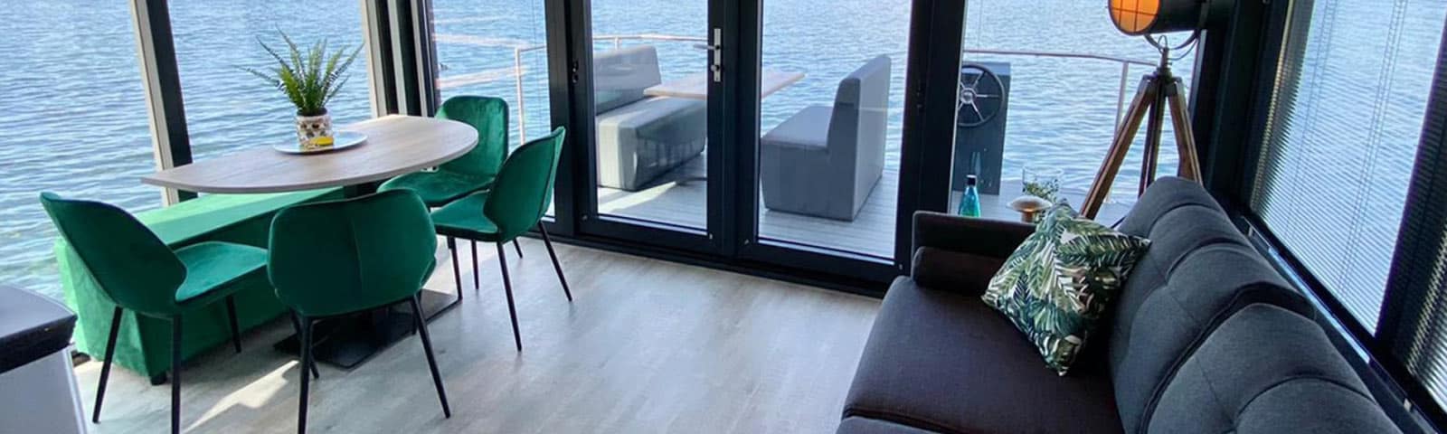 Illustratieve afbeelding bij '6-persoons houseboat met dakterras'