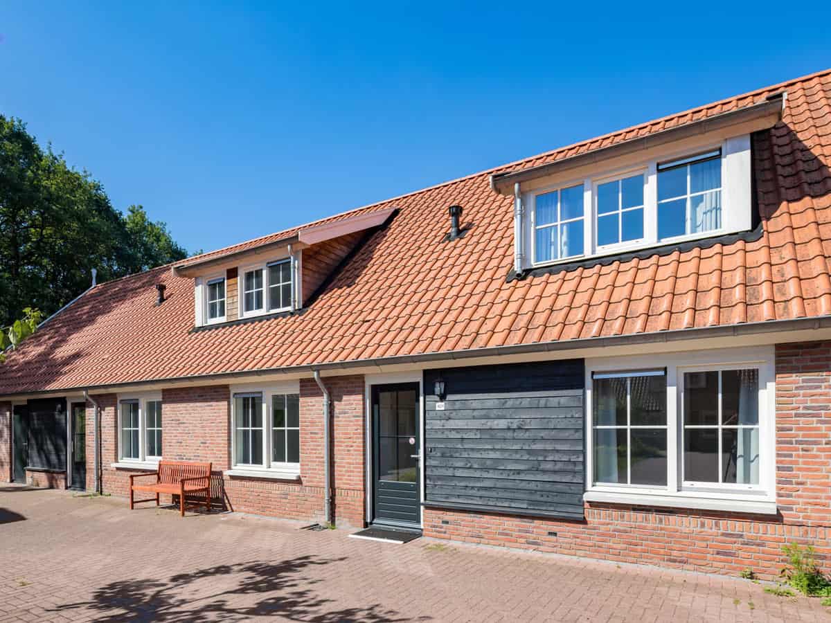 Impressie van bungalow Twentse Hoeve 18, een huisje voor 18 personen op Roompot Recreatiepark De Tolplas in Hoge Hexel