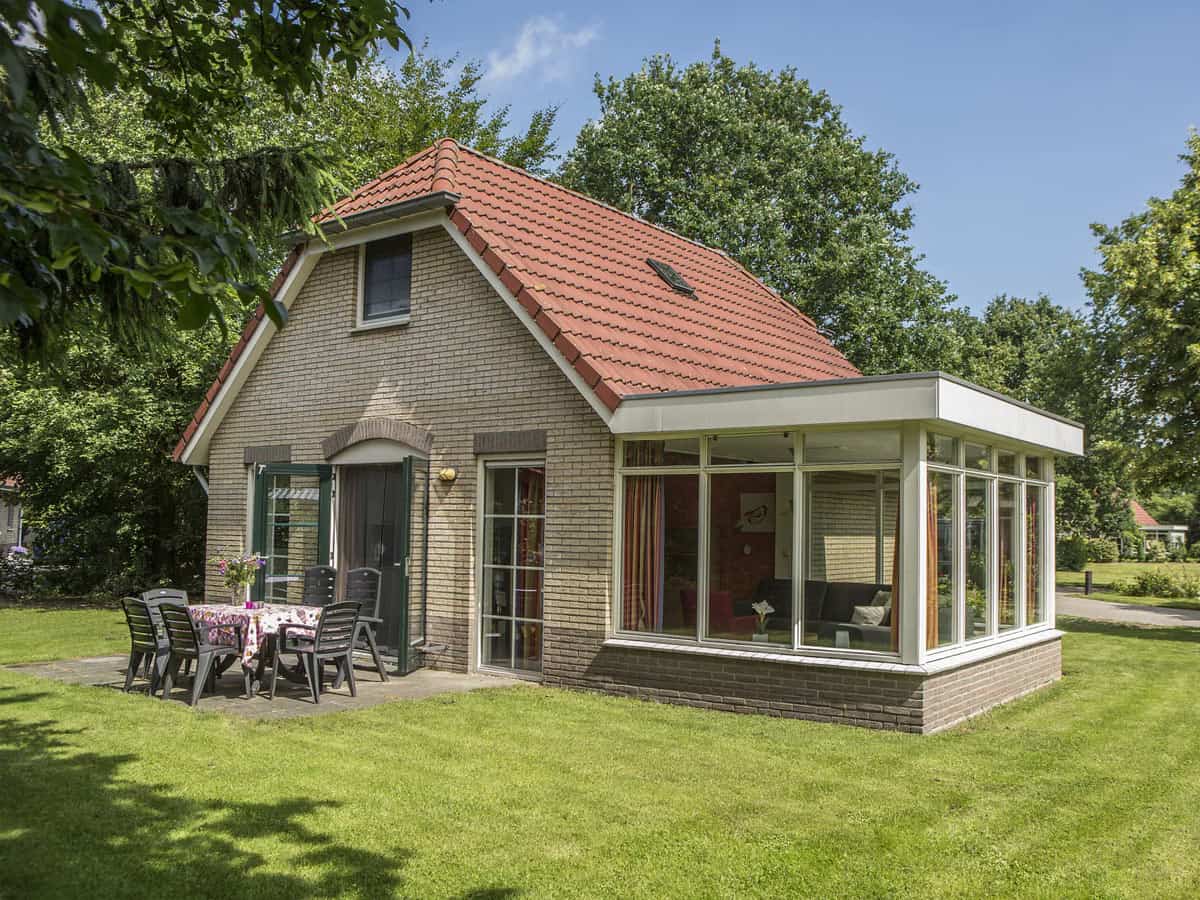 Impressie van bungalow Vuurvlinder 6, een huisje voor 6 personen op Roompot Recreatiepark De Tolplas in Hoge Hexel