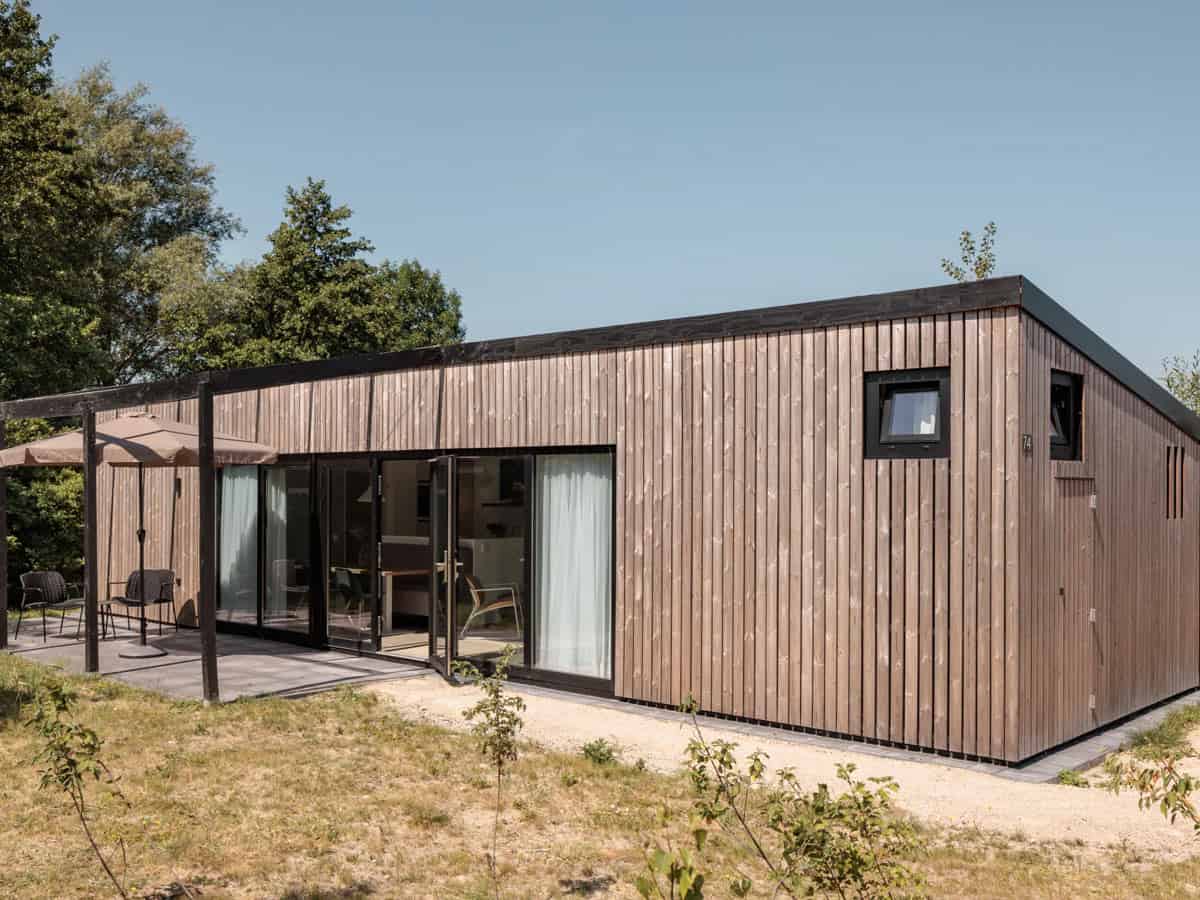Impressie van lodge Meadow 6, een huisje voor 6 personen op Roompot Lakeside Resort Brielle