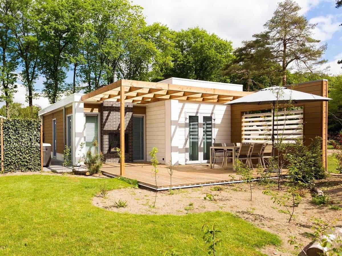 Impressie van de Lodge Royal, een vakantiehuis voor 4 personen op TopParken Parc de IJsselhoeve in Nieuwerkerk aan den IJssel