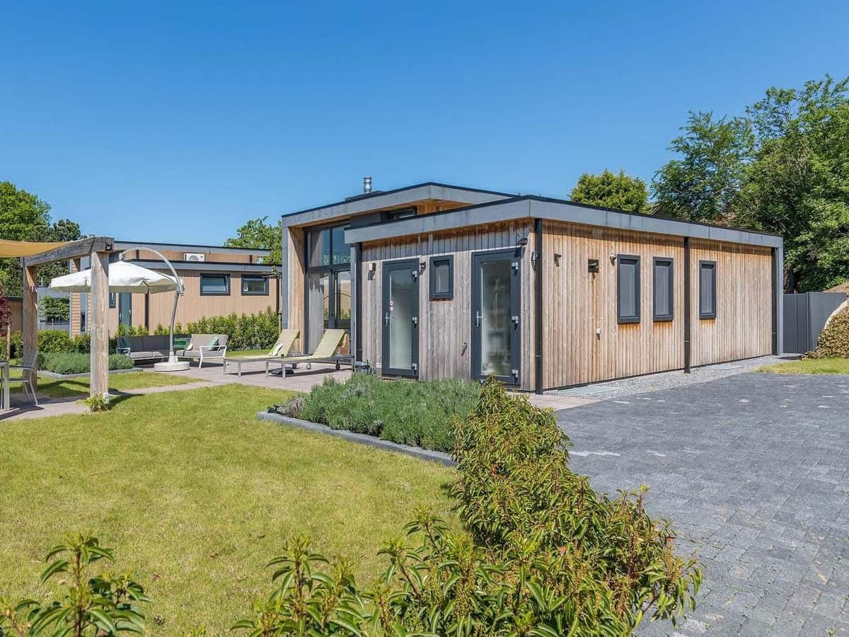 Impressie van lodge Z Module voor 4 personen op TopParken Résidence Valkenburg, een vakantiepark tussen de heuvels in Limburg
