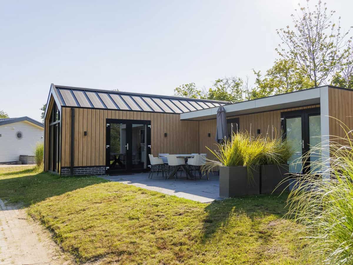 Impressie van de Ecolodge, een vakantiehuis voor 6 personen in de Achterhoek op Camping Vreehorst in Winterswijk